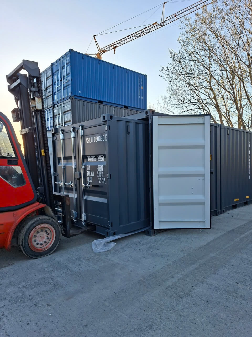 Container Maritime ISO 8 Pieds Neuf RAL 7016 – Stockage Sécurisé