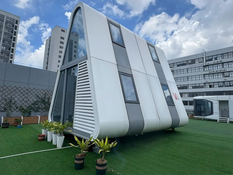 Micro Maison Triangle Intelligente 33 m² avec Mezzanine