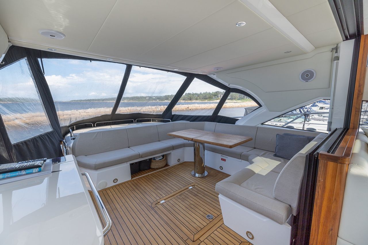 YACHT Sunseeker Predator 57 2016