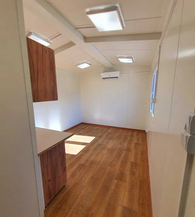 Maison Mobile Modulaire 8 x 3 m – Neuve et Isolée